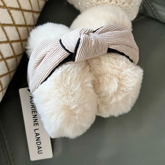 NWT Beautiful ADRIENNE LANDAU Soft FLUFFY Warm COZY Creamy EAR MUFFS - Picture 9 of 13